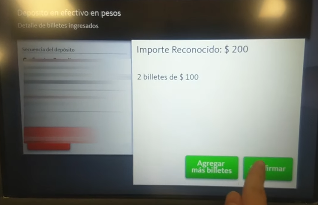 Cómo hacer un depósito en efectivo por cajero automático de Santander