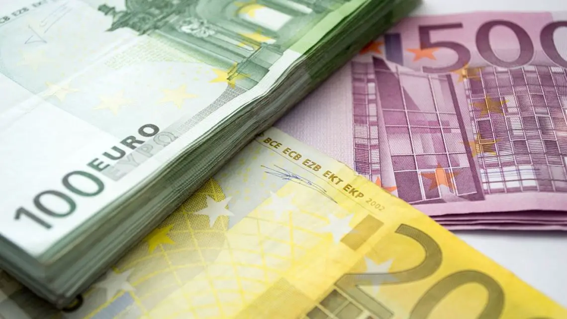 Imagen destacada del artículo El valor de la divisa europea en el mercado informal rioplatense al cierre del miércoles 28 de junio de 2023