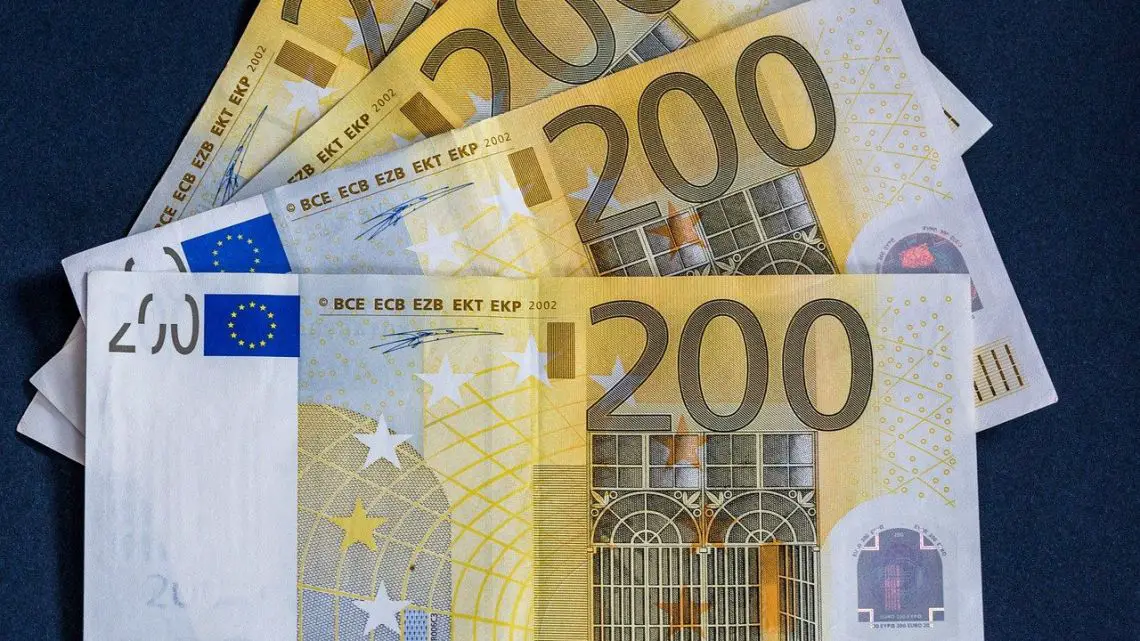 Imagen destacada del artículo El valor del euro blue al cierre del jueves 29 de junio de 2023: ¿cuál fue?