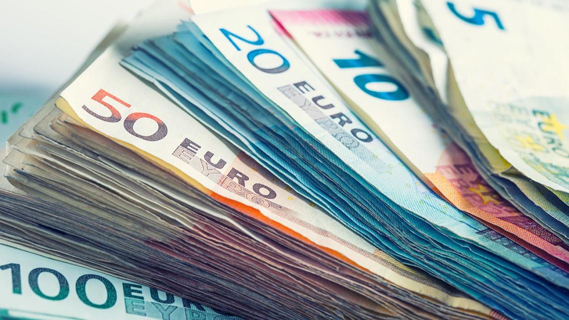 Imagen destacada del artículo El tipo de cambio del euro blue al cierre del lunes 24 de julio de 2023