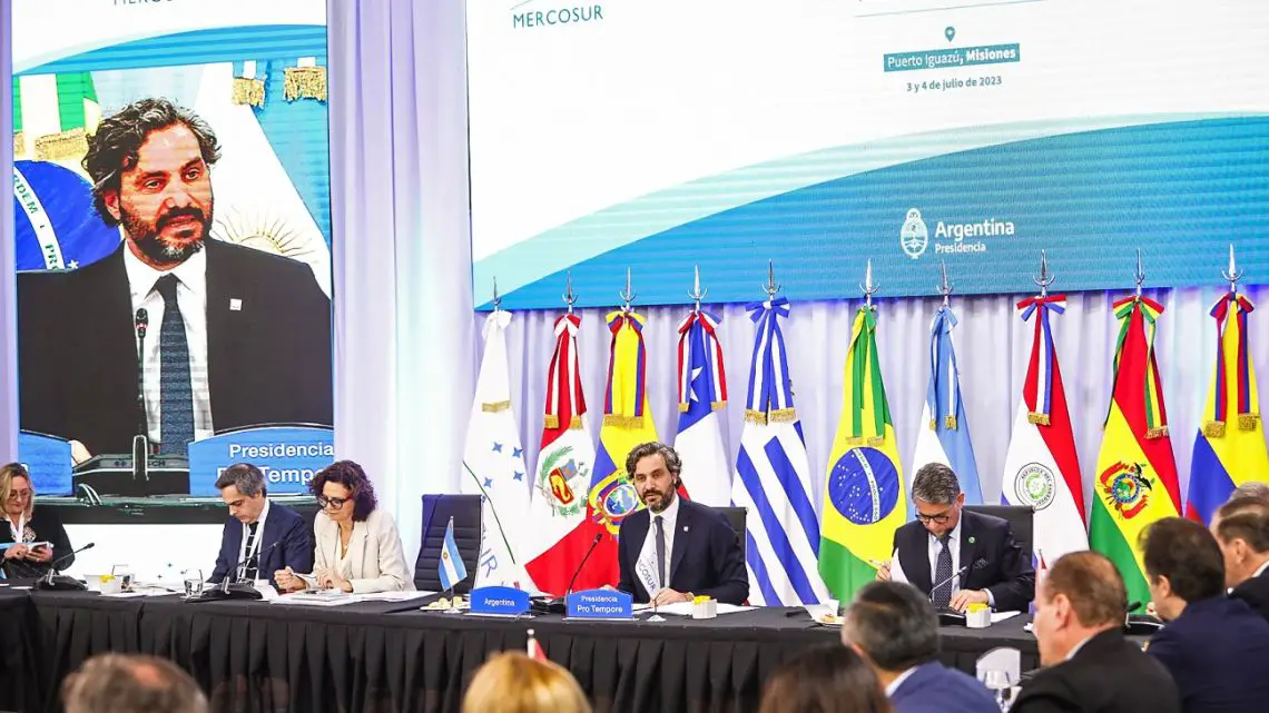 Imagen destacada del artículo Inicio de la cumbre del Mercosur en Iguazú con el acuerdo con la Unión Europea como controvertido tema central