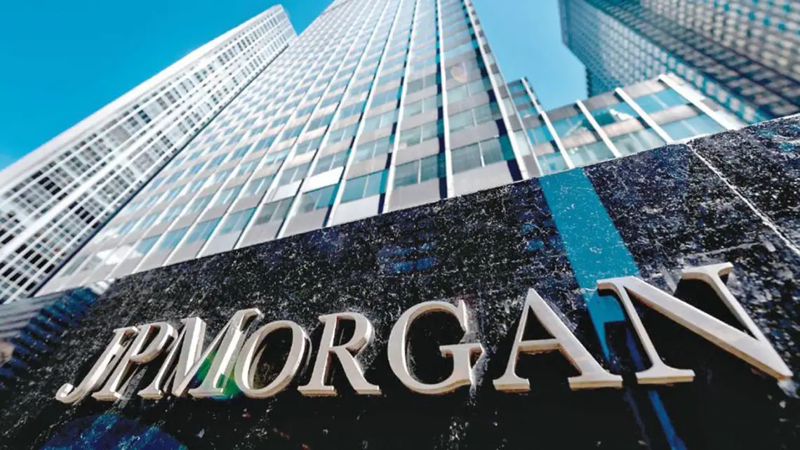 Imagen destacada del artículo JP Morgan pronostica un escenario de mayor incertidumbre tras el triunfo de Milei