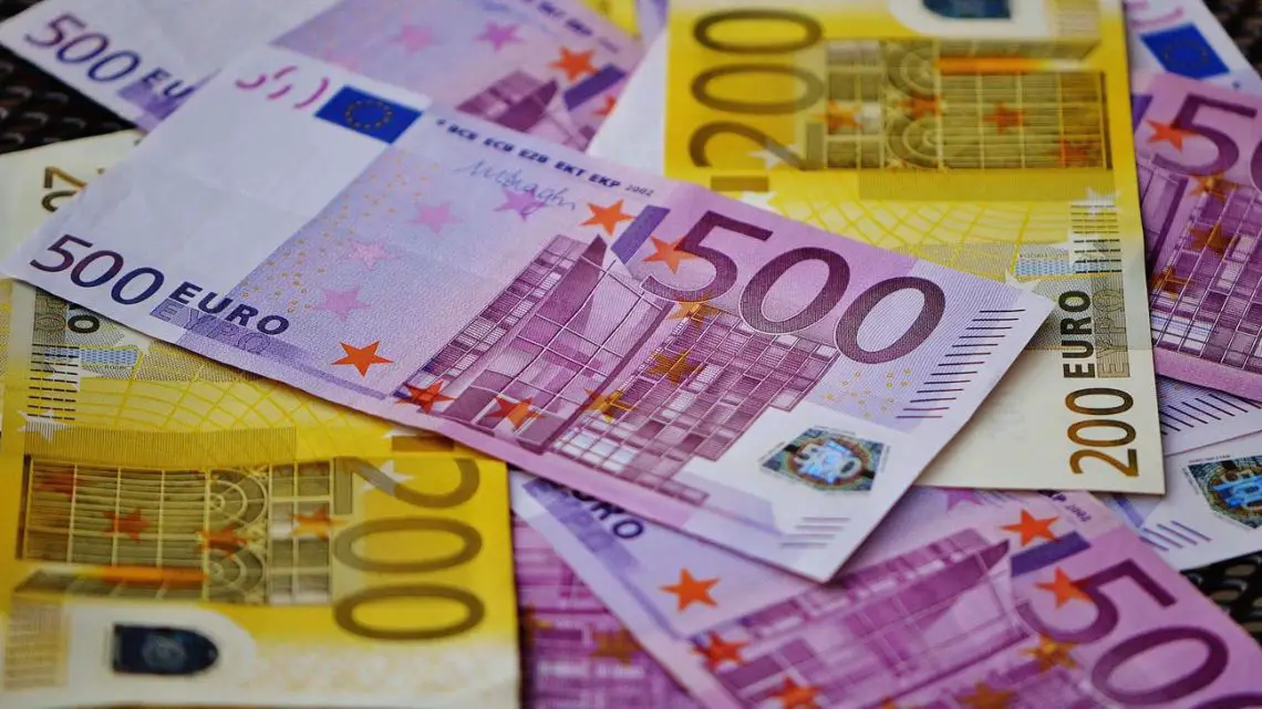 Imagen destacada del artículo El valor del euro en el mercado paralelo al cierre del martes 8 de agosto de 2023