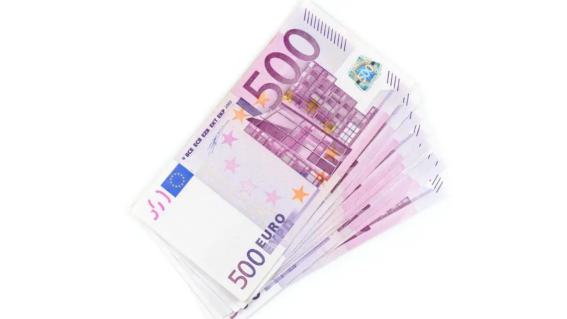 Imagen destacada del artículo Precio del euro en el mercado informal: actualización en vivo de la cotización el lunes 7 de agosto de 2023
